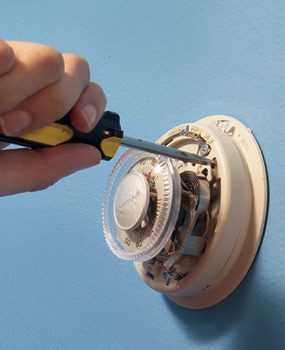 Install a Programmable Thermostat for Energy Savings | The Family Handyman