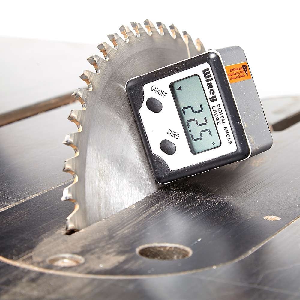 A digital gauge for reading saw blade angle | Construction Pro Tips