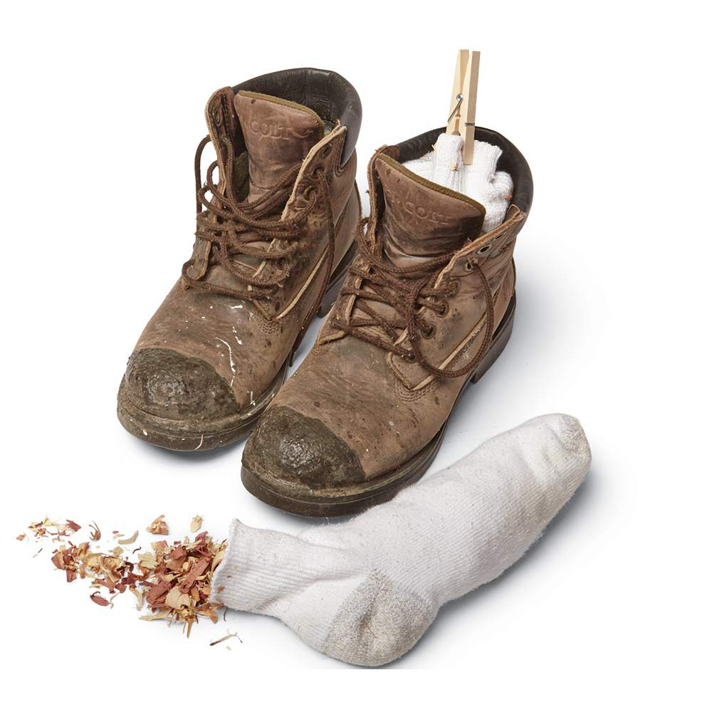 Filling boots with socks stuffed with fresh smells | Construction Pro Tips