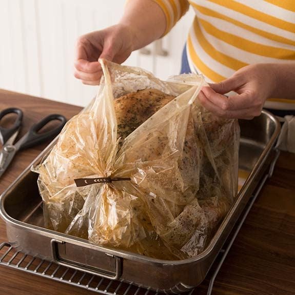 Turkey that has been made in a roasting bag.